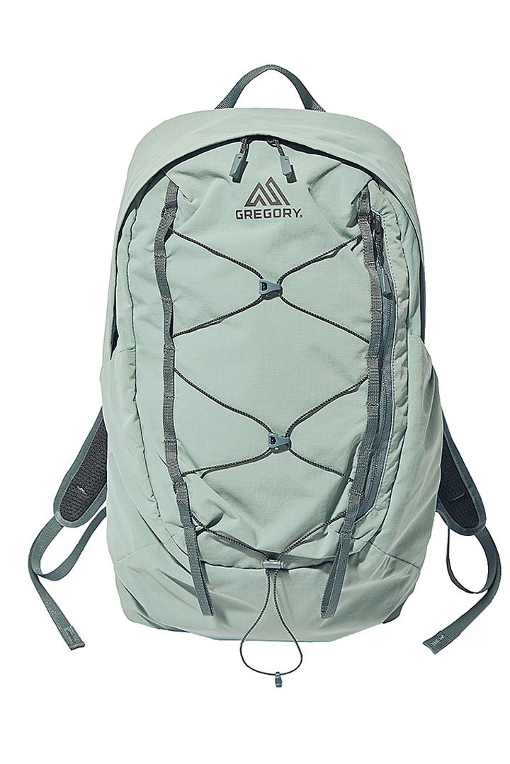 バックパックを買うならベーシックカラーがおすすめ！FUDGE編集部厳選10選