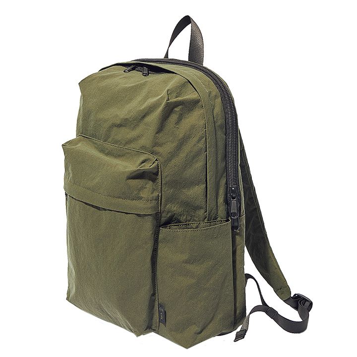 バックパックを買うならベーシックカラーがおすすめ！FUDGE編集部厳選10選