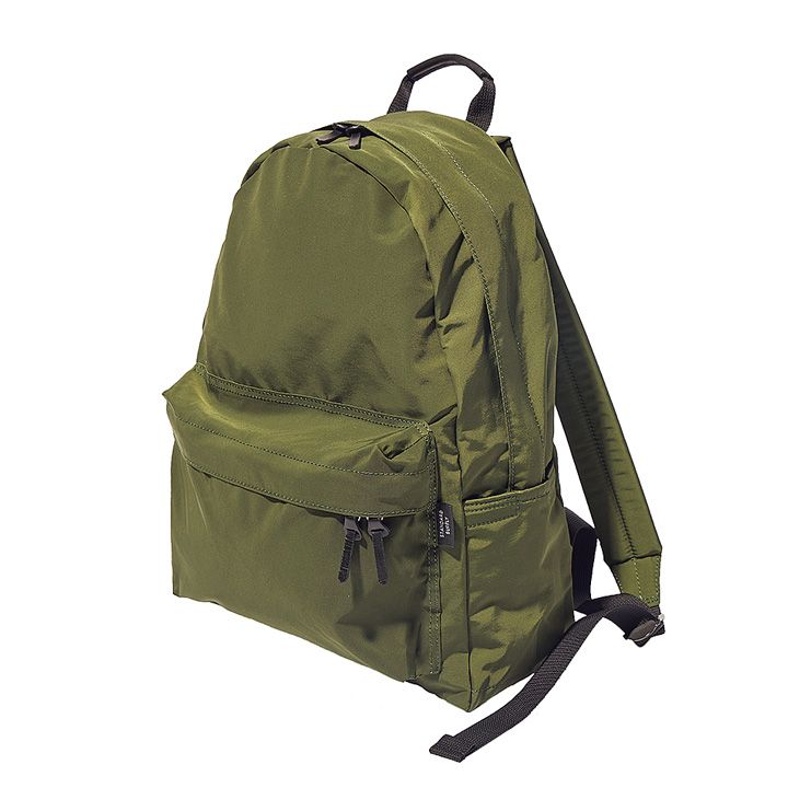 バックパックを買うならベーシックカラーがおすすめ！FUDGE編集部厳選10選