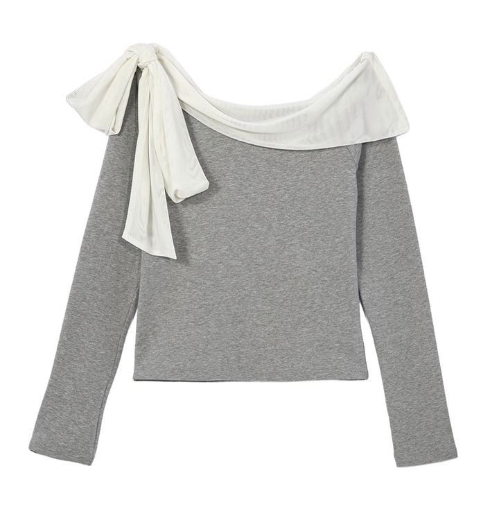 リボンつきオフショルトップス