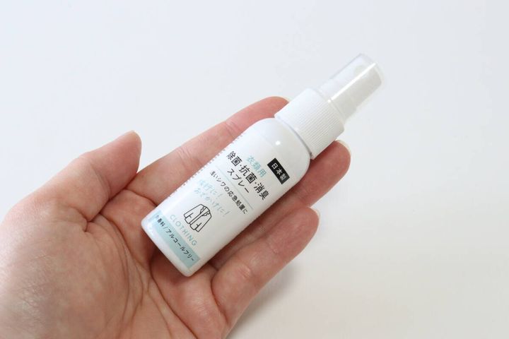 セリアの衣類用除菌・抗菌・消臭スプレーのビジュアル