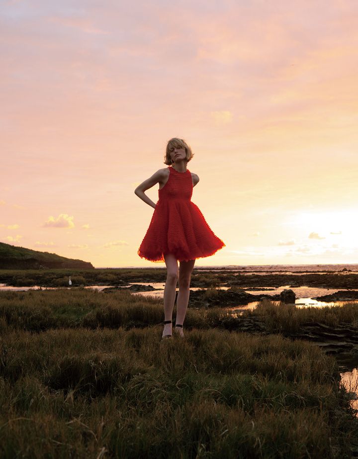 ジバンシィの真っ赤なドレス