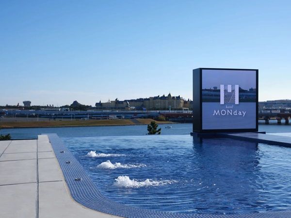 【東京都江戸川区】Premium hotel MONday 舞浜ビューⅠがインフィニティプールを営業開始。お得なキャンペーンも