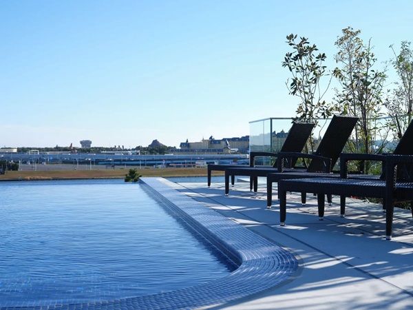 【東京都江戸川区】Premium hotel MONday 舞浜ビューⅠがインフィニティプールを営業開始。お得なキャンペーンも