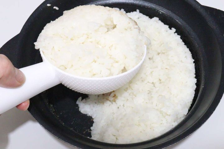 セリアの一気にすくえる！しゃもじの使用例