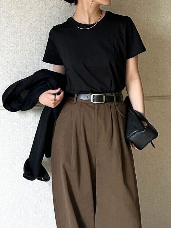 2026春ユニクロ大人女性おすすめ黒スーピマコットンTお手本コーデ