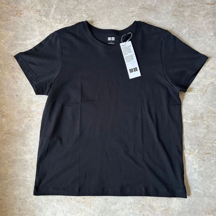 2026春ユニクロ大人女性おすすめ黒スーピマコットンT