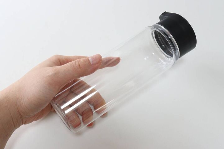 ドリンクボトル（黒、収納取っ手付）550mL