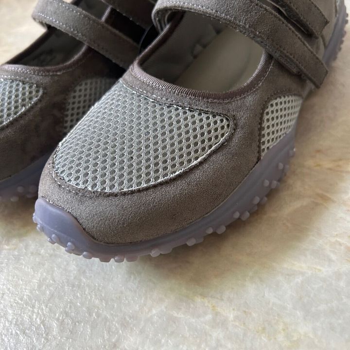 GU ダブルストラップバレエスニーカー ストラップ ディテール