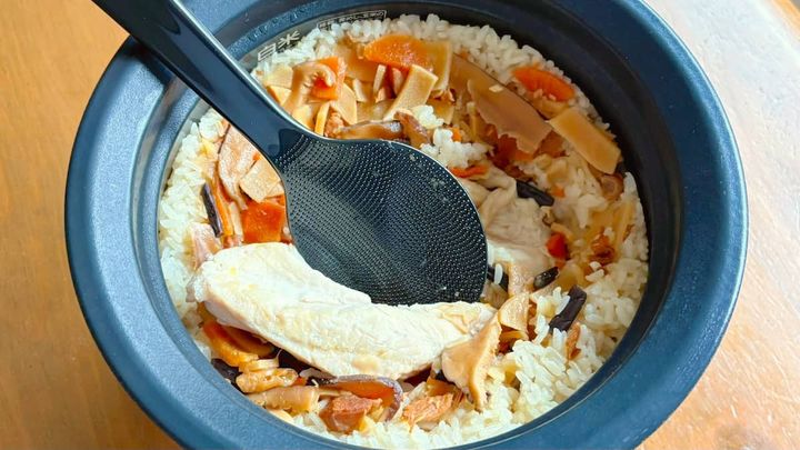 鶏肉マシマシ炊き込みご飯