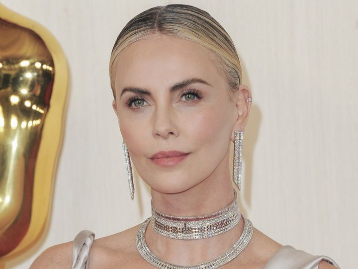 シャーリーズ・セロンが鋭い指摘 バレエを“オワコン扱い”し炎上のティモシー・シャラメに追い打ち （C）AFLO width=