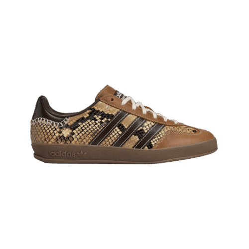 アディダス オリジナルスの本命コラボ到着！ウェールズ・ボナーが描く“品よく履ける”サッカーシューズ