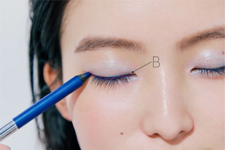 メイクアップフォーエバー アクアレジスト カラーペンシル 08 塗り方 シングルアイシャドウ ヘア＆メイク 辻村友貴恵 ブルーアイシャドウ アイメイク 小川季奈 似合う 使い方