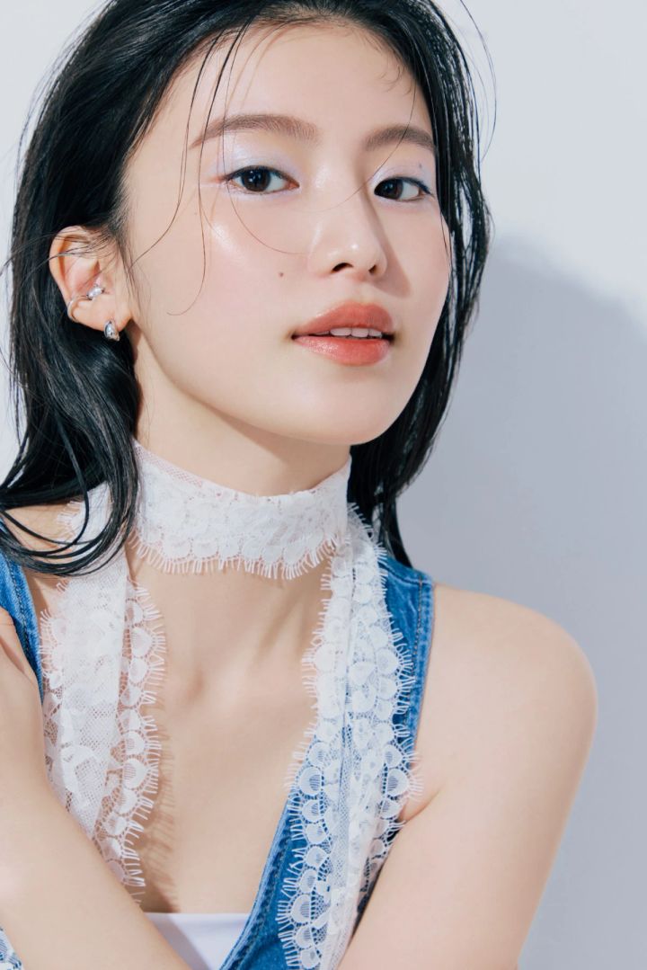 シングルアイシャドウ ヘア＆メイク 辻村友貴恵 ブルーアイシャドウ アイメイク 小川季奈 似合う 使い方