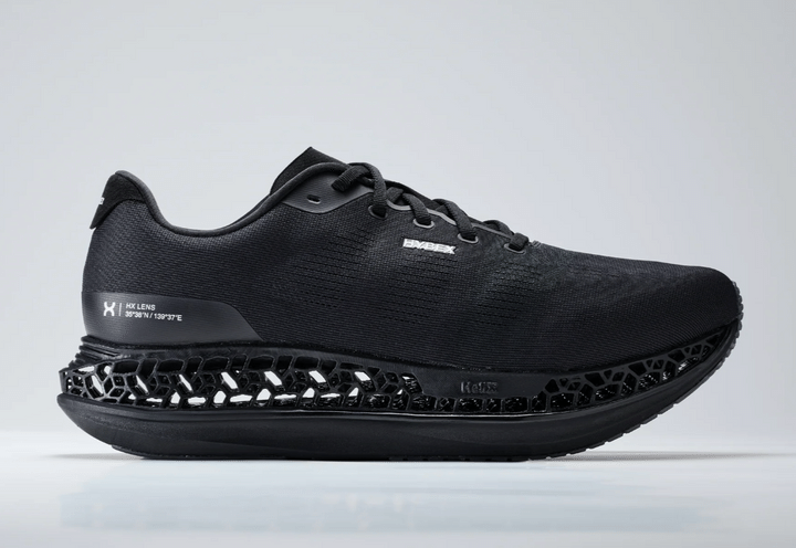 春の着こなしを引き締める、「オールブラック」シューズ／おしゃれランニングシューズ配色別まとめ【FUDGE dig.｜ランニングシューズ配色別図鑑】