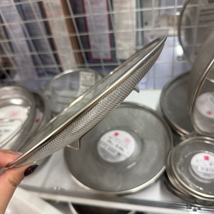 ダイソーで、この夏に向けたザル探し！人気のあの商品にそっくりなアイテム発見