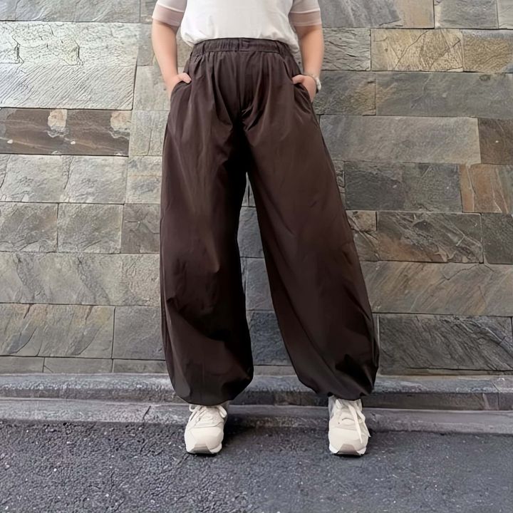 GUの最新着やせパンツ