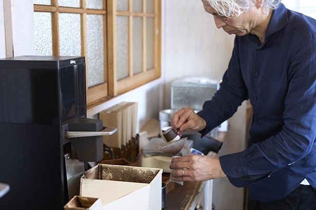 ドリップバッグは注文を受けてから、豆を挽いて手詰めして新鮮な風味を提供