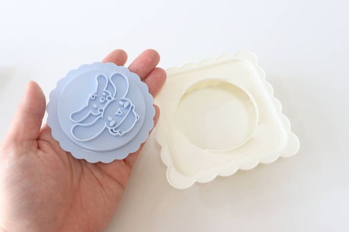 ダイソーのスタンプ付きサンドイッチメーカーCNのパーツ