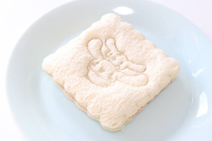 ダイソーのスタンプ付きサンドイッチメーカーCNでつくったサンドイッチ