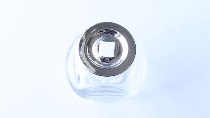 100均「両面テープ」を徹底レポート！【セリア・ダイソー】強力なのは？