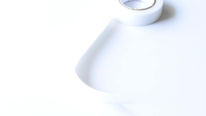 100均「両面テープ」を徹底レポート！【セリア・ダイソー】強力なのは？
