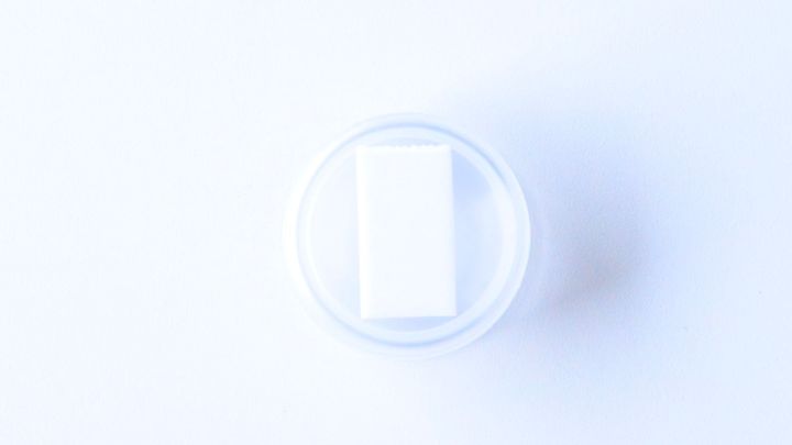 100均「両面テープ」を徹底レポート！【セリア・ダイソー】強力なのは？