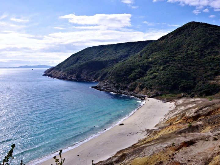 All About ニュース編集部が全国251人を対象に実施した「旅行先に関するアンケート」の調査結果から、【20代限定】春に行きたいと思う「長崎県の旅行先」ランキングを発表！ 2位「五島列島」を抑えた1位は？