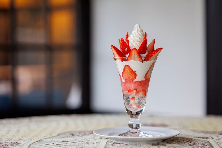 近江八幡のヴォーリズ建築「OZEN」で、おばんざい御膳や旬の果実を使ったパフェを♪