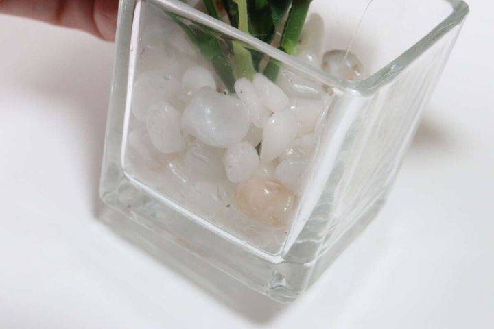 ダイソー 小花ポット デザイン 小石