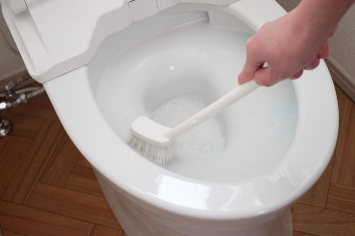トイレ掃除の際にやってはいけない行為とは？（画像はイメージ）