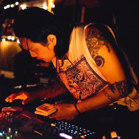 【神奈川県横浜市】華道家・萩原亮大氏の花いけパフォーマンス「陰翳礼讃」がBankPark YOKOHAMAで開催