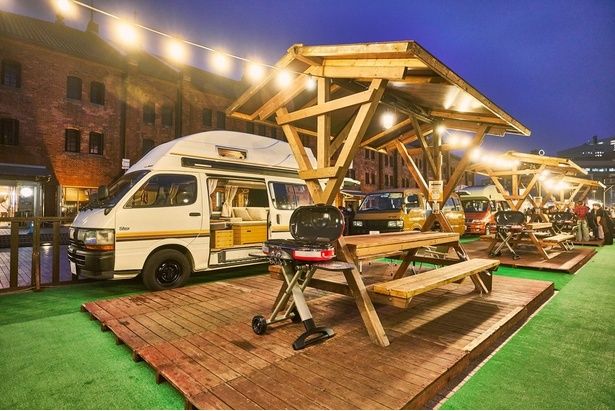 キャンピングカーやバーベキュー体験も登場