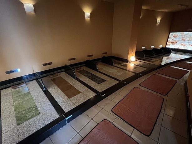 岩盤浴は別料金で体験できる