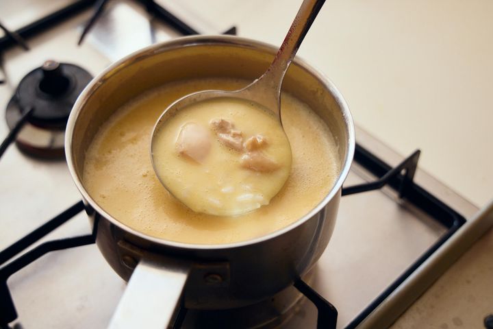 弱火で煮込む