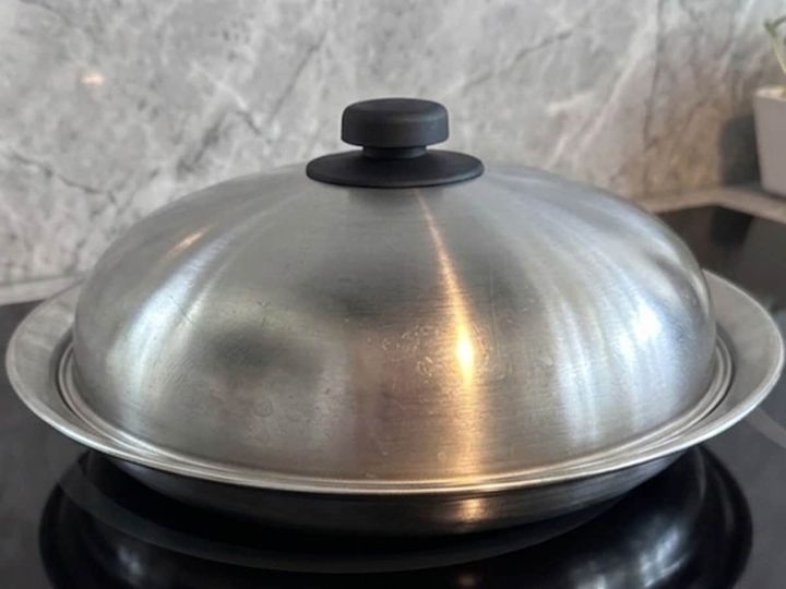 ドーム型のふたがおいしさのポイント