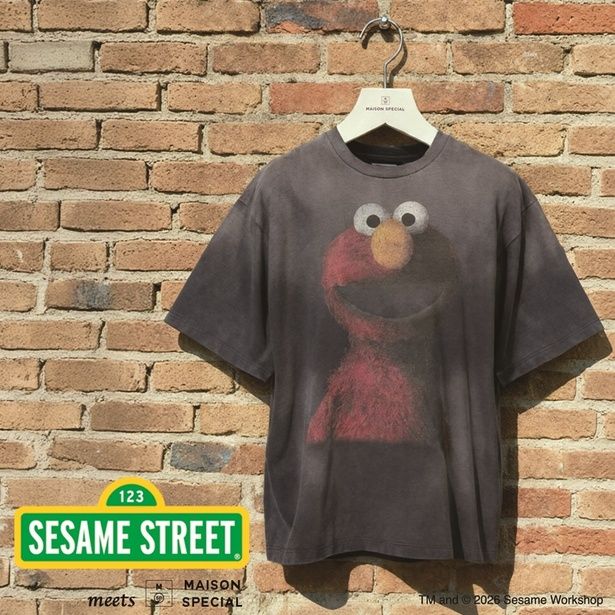 「Prime-Over Crew Neck Short Sleeve T-Shirt Elmo」(1万4300円)
