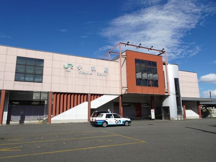 All About ニュース編集部が全国200人を対象に実施した「難読駅名に関するアンケート」の調査結果から、読むのが難しいと思う「横浜線の駅」ランキングを発表！ 2位「小机」を抑えた1位は？