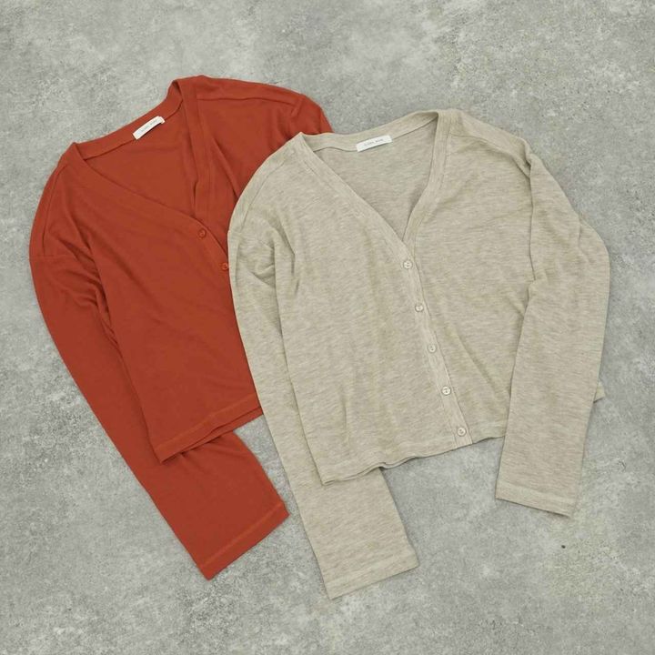 画像: UVカットカーデ/636776（オレンジ、杢ベージュ）各¥2,990 ◾️UVプロテクト ◾️イージーケア 出典：グローバルワーク