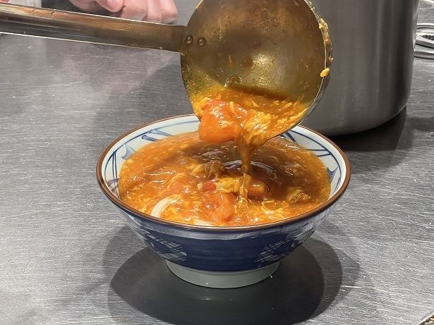 ガツンと旨いトマたまカレーは昨年と変わらない味