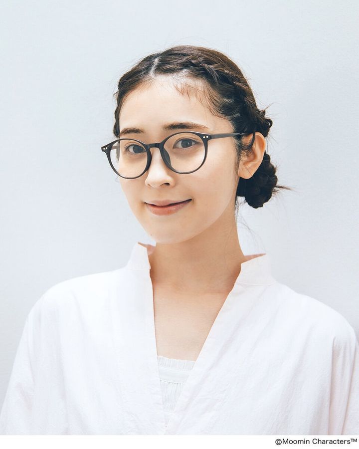 リンネル7月号増刊の付録は「「ムーミン」UVカット率99.9％＊リトルミイがかわいい！調光サングラス、ケース、眼鏡ふきセット：室内ではクリアレンズに