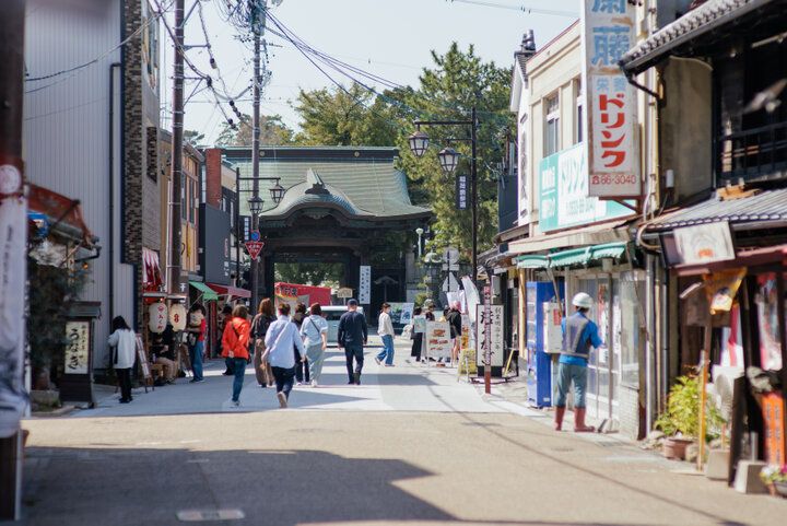 名物いなり寿司やスイーツの食べ歩きも楽しい♪愛知・豊川稲荷参道さんぽ