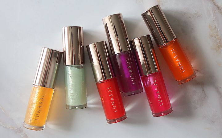 ぷるんと弾む唇に仕上がるルナソル「デューイリフレクトリップオイル」