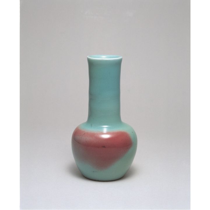 河井寬次郎《青磁釉辰砂差瓶》 1924年頃 アサヒグループ大山崎山荘美術館蔵