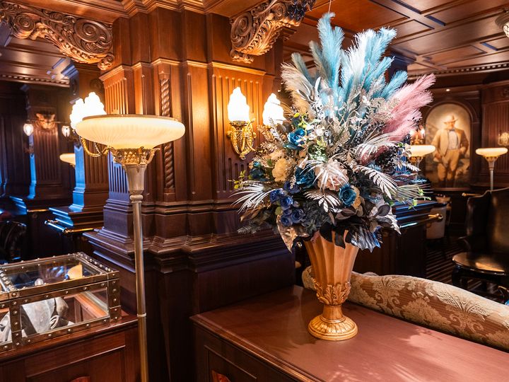 テディ・ルーズヴェルト・ラウンジ ジュビリーブルーの花