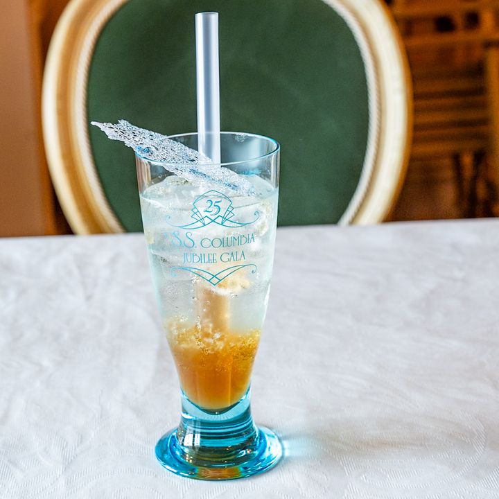 スパークリングドリンク（梅＆櫻シロップ）