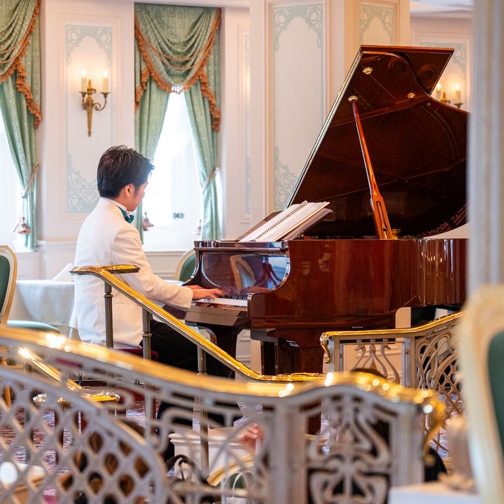 ピアノの生演奏