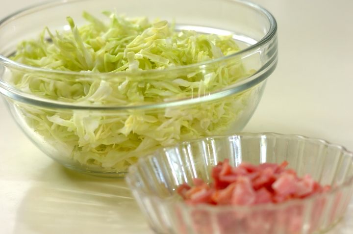 炒めキャベツのオープンサンドの下準備2