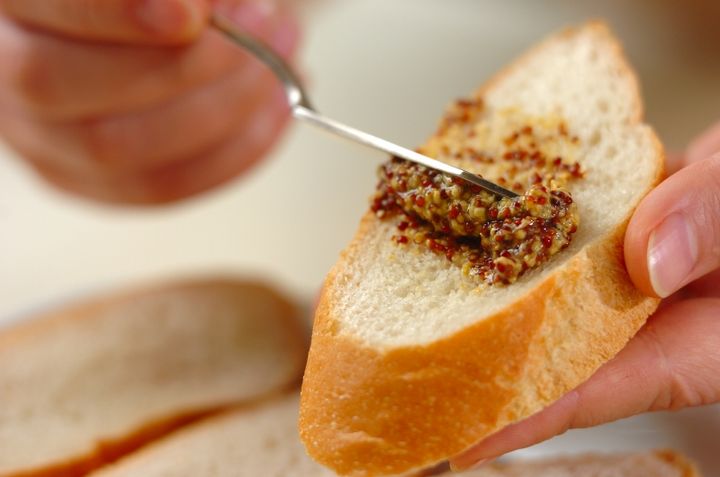 炒めキャベツのオープンサンドの下準備1