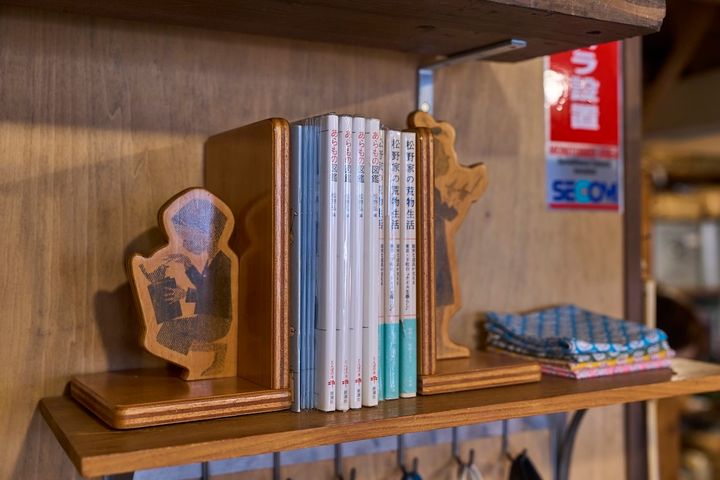 松野さんの著書も購入可能